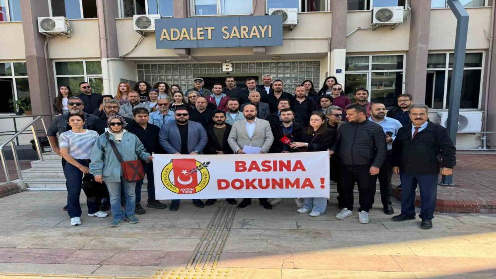 AYDIN’DA GAZETECİLER, MESLEKTAŞLARINA DESTEK İÇİN BİR ARAYA GELDİ