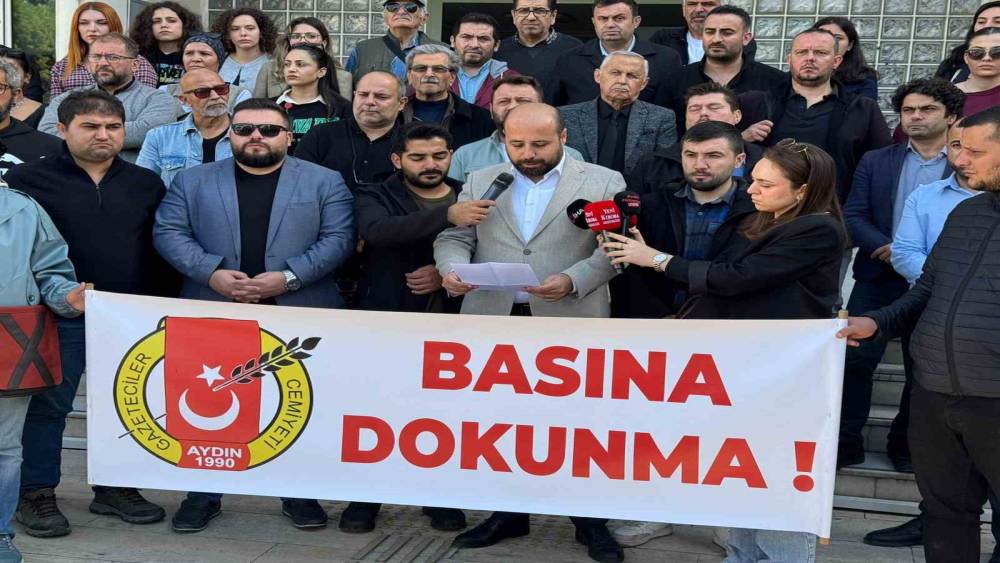 AYDIN’DA GAZETECİLER, MESLEKTAŞLARINA DESTEK İÇİN BİR ARAYA GELDİ
