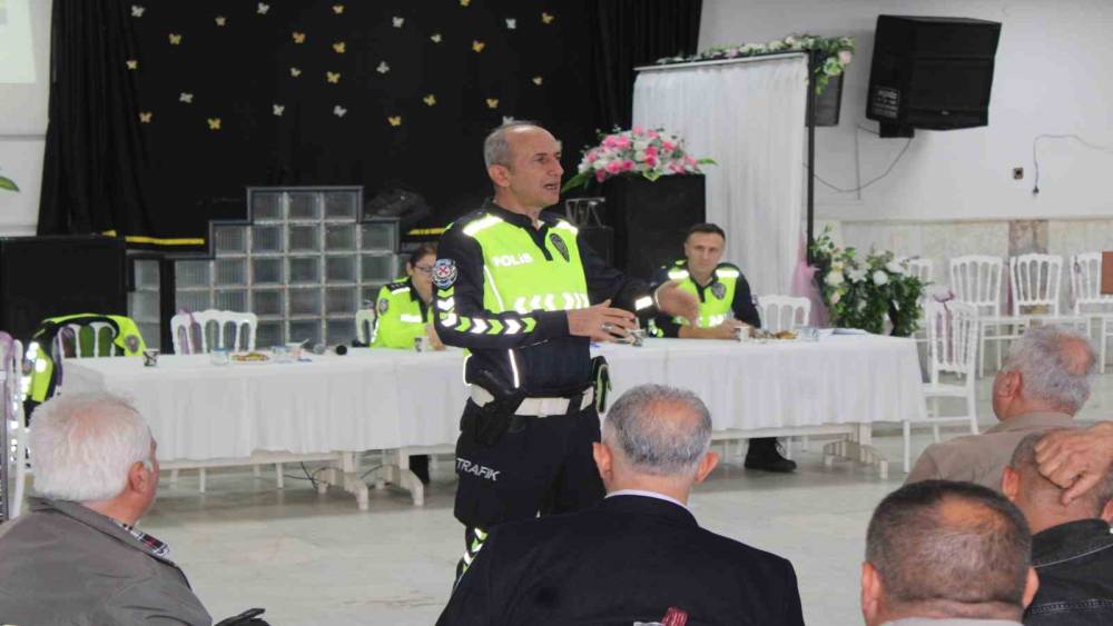 Aydın&rsquo;da servis şof&ouml;rleri ve rehber personellere trafik eğitimi