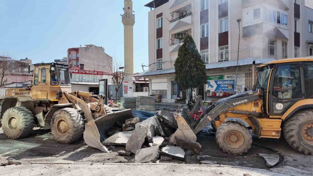 S&ouml;ke&rsquo;de Yol Yenileme Hamlesi Başladı
