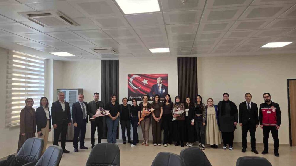 Şehit anneleri Ana Ocağı projesinde gen&ccedil;lerle buluştu