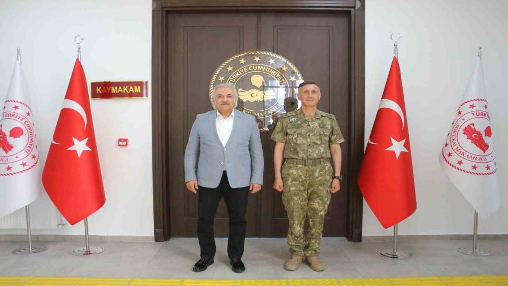 Tuğgeneral Karaoğlu, S&ouml;ke&rsquo;de g&ouml;revine başladı
