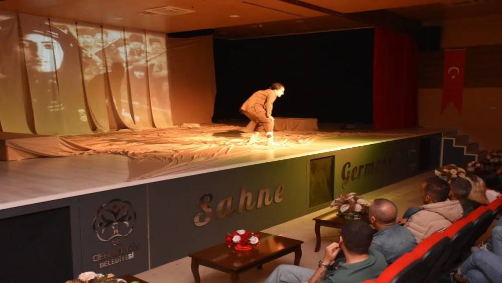 Kurtuluşun Kadınları tiyatrosu Germencik’te seyirciyle buluştu