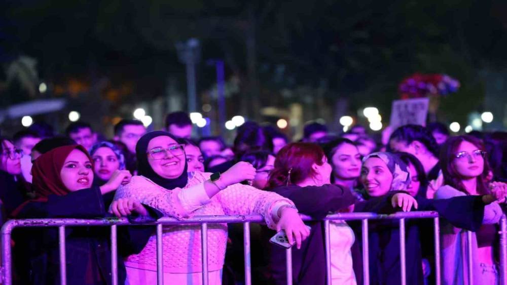 Başkan Çerçioğlu, sevilen sanatçıları gençlerle buluşturmaya devam ediyor