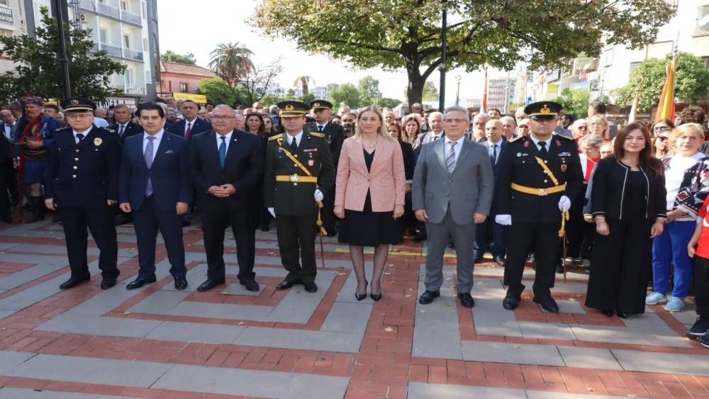 Nazilli’de Cumhuriyet Çocukları Resim Sergisi açıldı