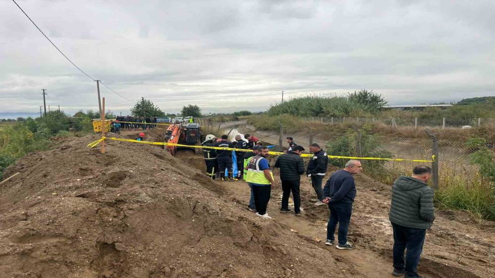 Kanalizasyon &ccedil;alışmasında toprak g&ouml;&ccedil;mesi: 1 &ouml;l&uuml;
