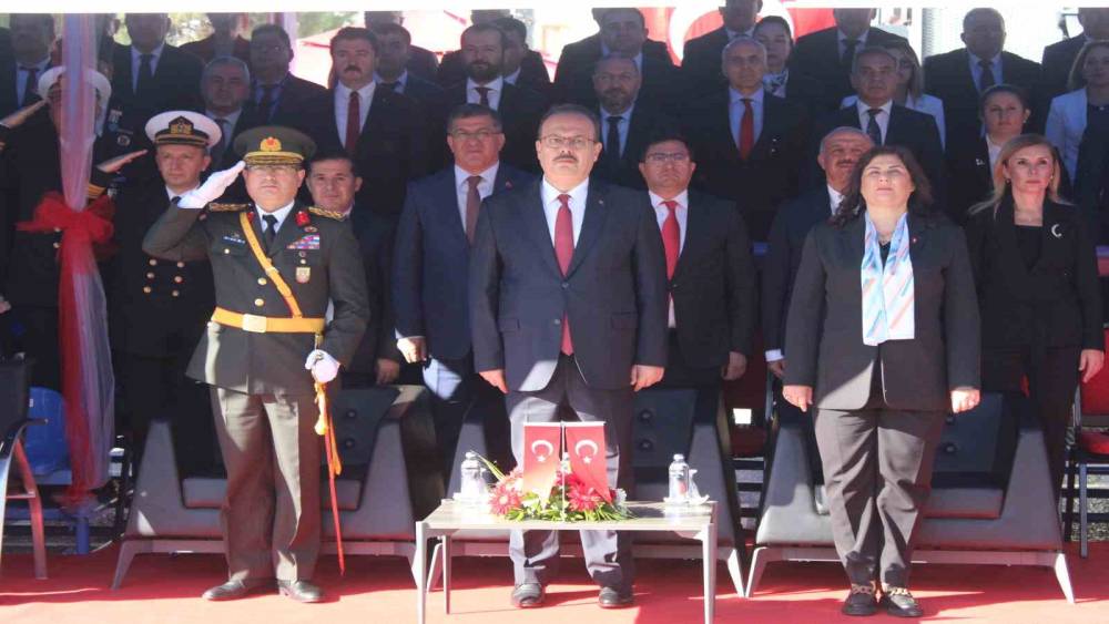 Aydın’da 29 Ekim Cumhuriyet Bayramı coşkuyla kutlandı