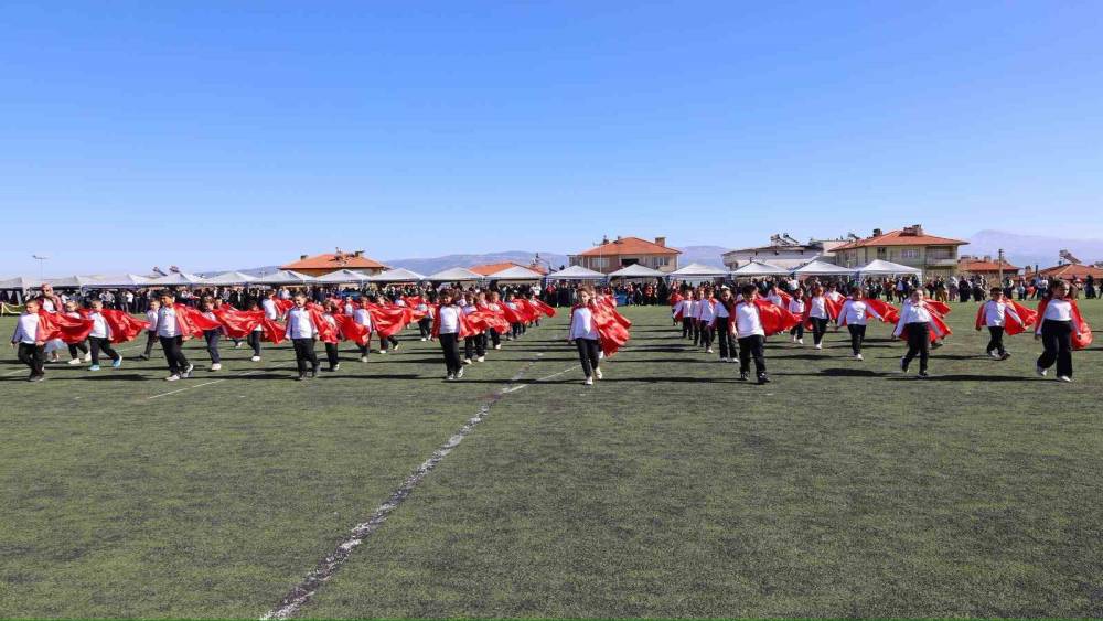 Karacasu’da Cumhuriyet’in 102. yılı coşkuyla kutlandı