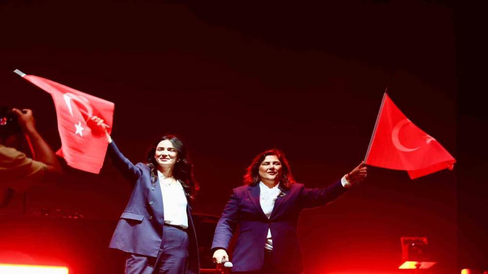 Aydınfest’in son gününde 60 binden fazla Aydınlı coşkuyu birlikte yaşadı