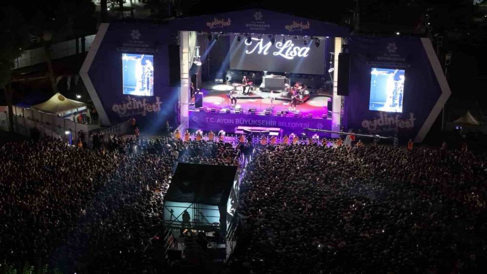 Aydınfest’in son gününde 60 binden fazla Aydınlı coşkuyu birlikte yaşadı