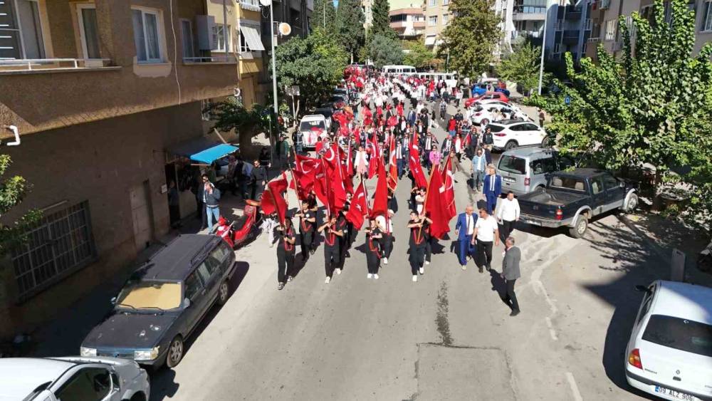 Cumhuriyet’in 102. yılı, Nazilli’de düzenlenen törenlerle coşkulu bir şekilde kutlandı