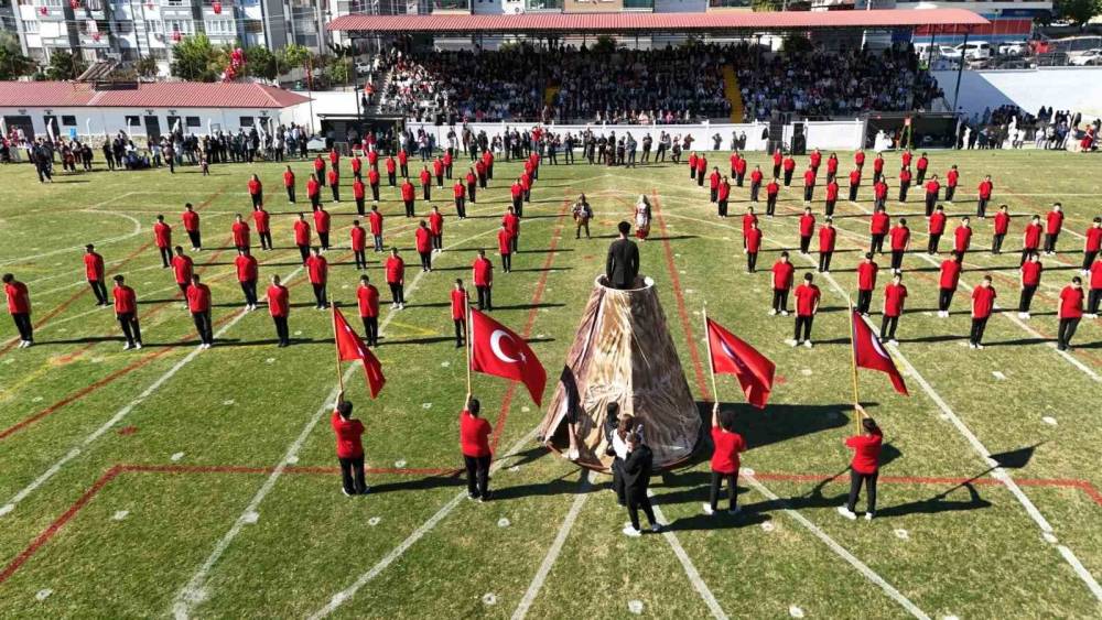 Cumhuriyet’in 102. yılı, Nazilli’de düzenlenen törenlerle coşkulu bir şekilde kutlandı