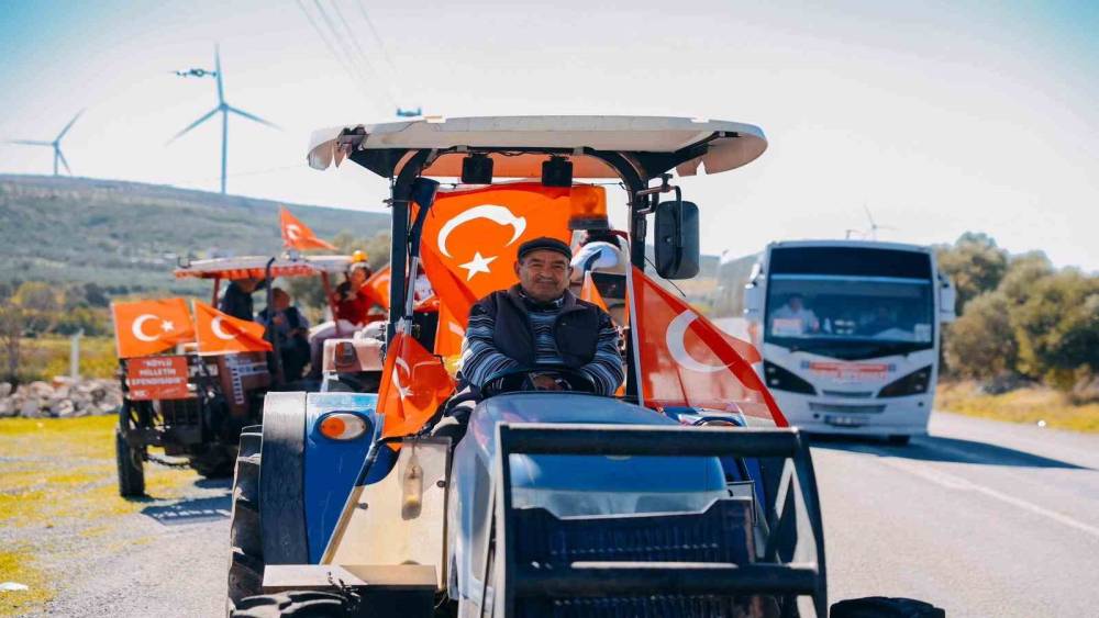 Başkan Gençay, Akköy Cumhuriyet Konvoyu’na katıldı