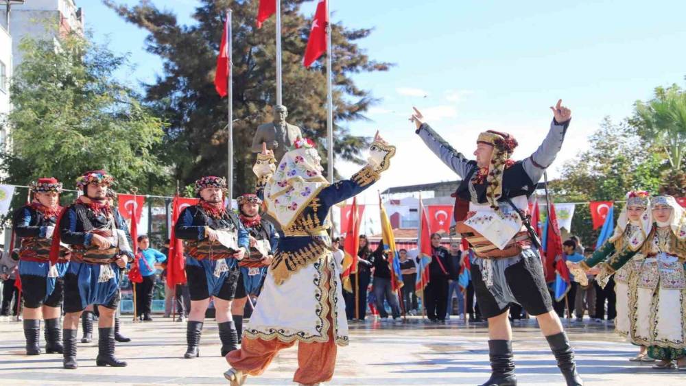 K&ouml;şk&rsquo;te 29 Ekim Cumhuriyet Bayramı&rsquo;nın 103.yılı coşkusu yaşandı
