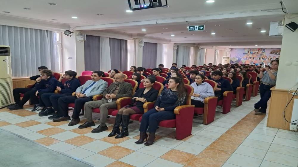 Bilimsel Araştırma Y&ouml;ntemleri  konusunda &ouml;ğrencilere eğitim verildi