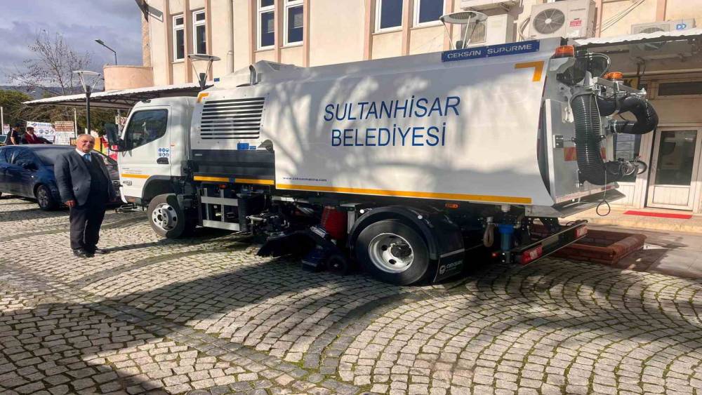 SULTANHİSAR BELEDİYESİ&rsquo;NİN ARA&Ccedil; FİLOSU G&Uuml;&Ccedil;LENDİ