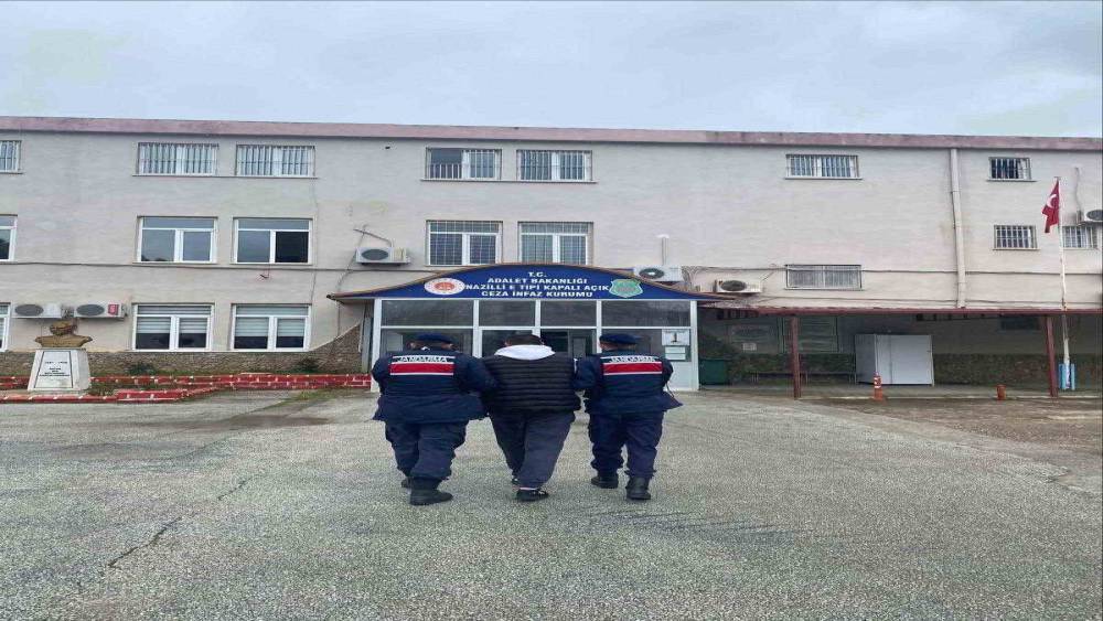 Kuşadası ve Nazilli&rsquo;de aranan 2 şahıs yakalandı
