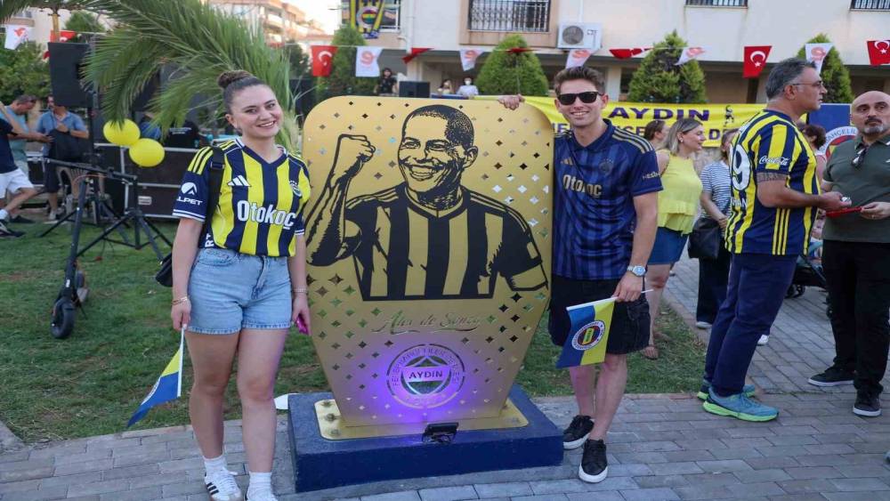 Efeler&rsquo;de Fenerbah&ccedil;eliler Parkı a&ccedil;ıldı
