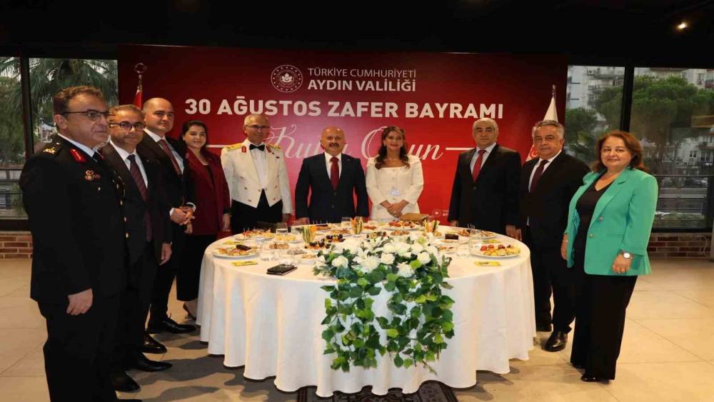 Aydın&rsquo;da Zafer Bayramı resepsiyonu ger&ccedil;ekleştirildi
