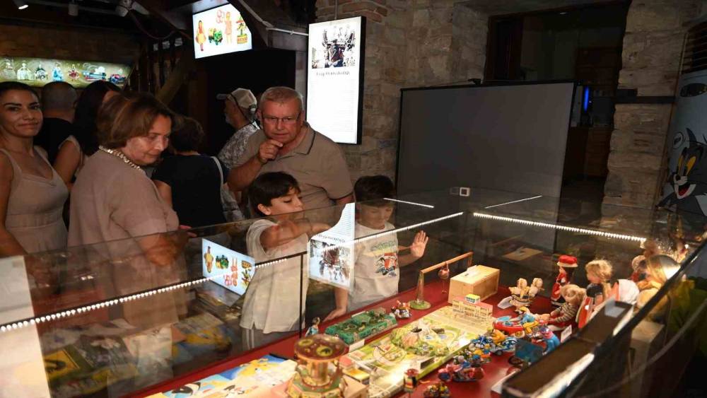 Kuşadası&rsquo;ndaki oyuncak m&uuml;zesine yoğun ilgi
