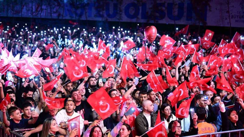 Aydın Büyükşehir’in konserine yoğun ilgi
