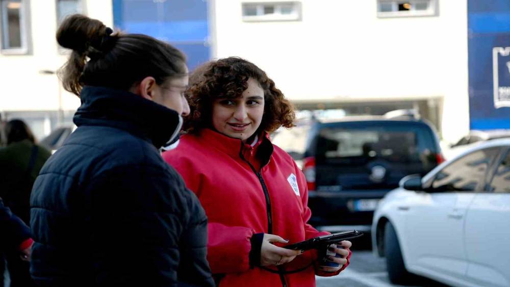 Kuşadası Belediyesi&rsquo;nin beslenme &ccedil;antası desteğine tam not