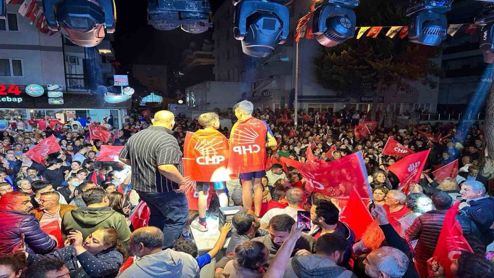 CHP Kuşadası İlçe Örgütü kutlamalara başladı