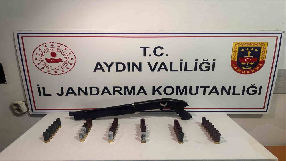 Efeler’de ’Dur’ ihtarına uymadı, jandarmadan kaçamadı
