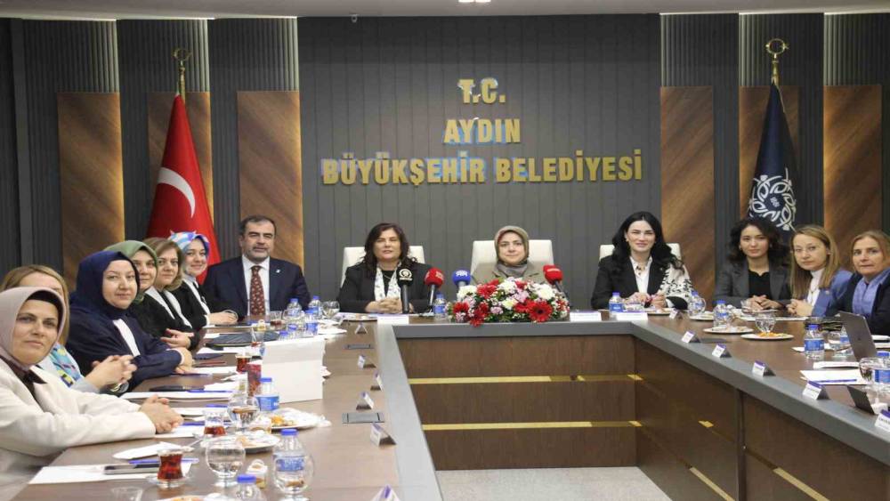 AK Parti Kadın Kolları Başkanı Tuğba ışık Ercan’dan Aydın’a yatırım sözü: "Projeler hızla tamamlanacak"