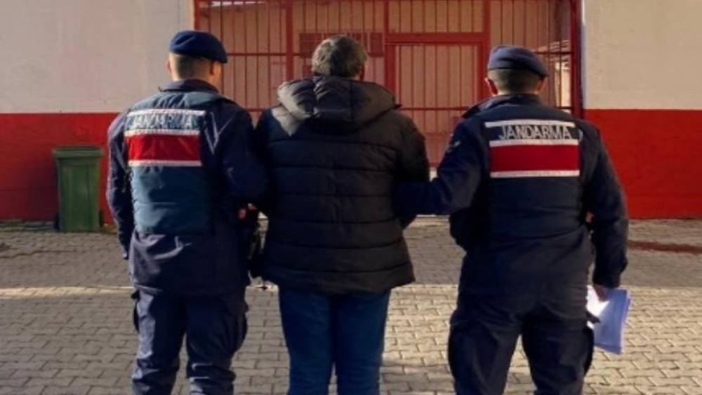 Aydın&rsquo;da 10 yıl hapis cezası bulunan uyuşturucu h&uuml;k&uuml;ml&uuml;s&uuml; yakalandı
