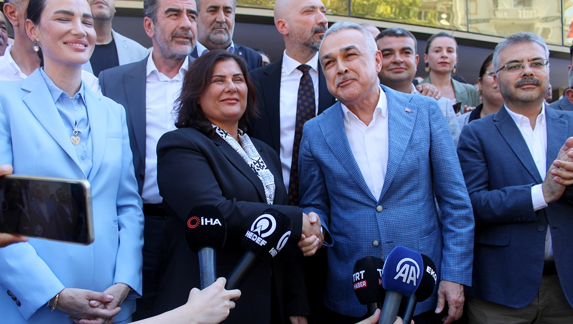 AK PARTİ TEŞKİLATINDAN AYDIN BÜYÜKŞEHİR BELEDİYESİ ’HAYIRLI OLSUN’ ZİYARETİ