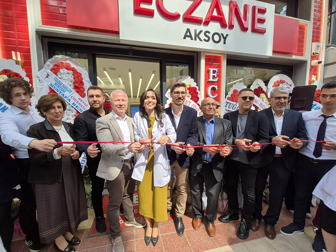 AKSOY ECZANESİ’NDEN GÖRKEMLİ AÇILIŞ