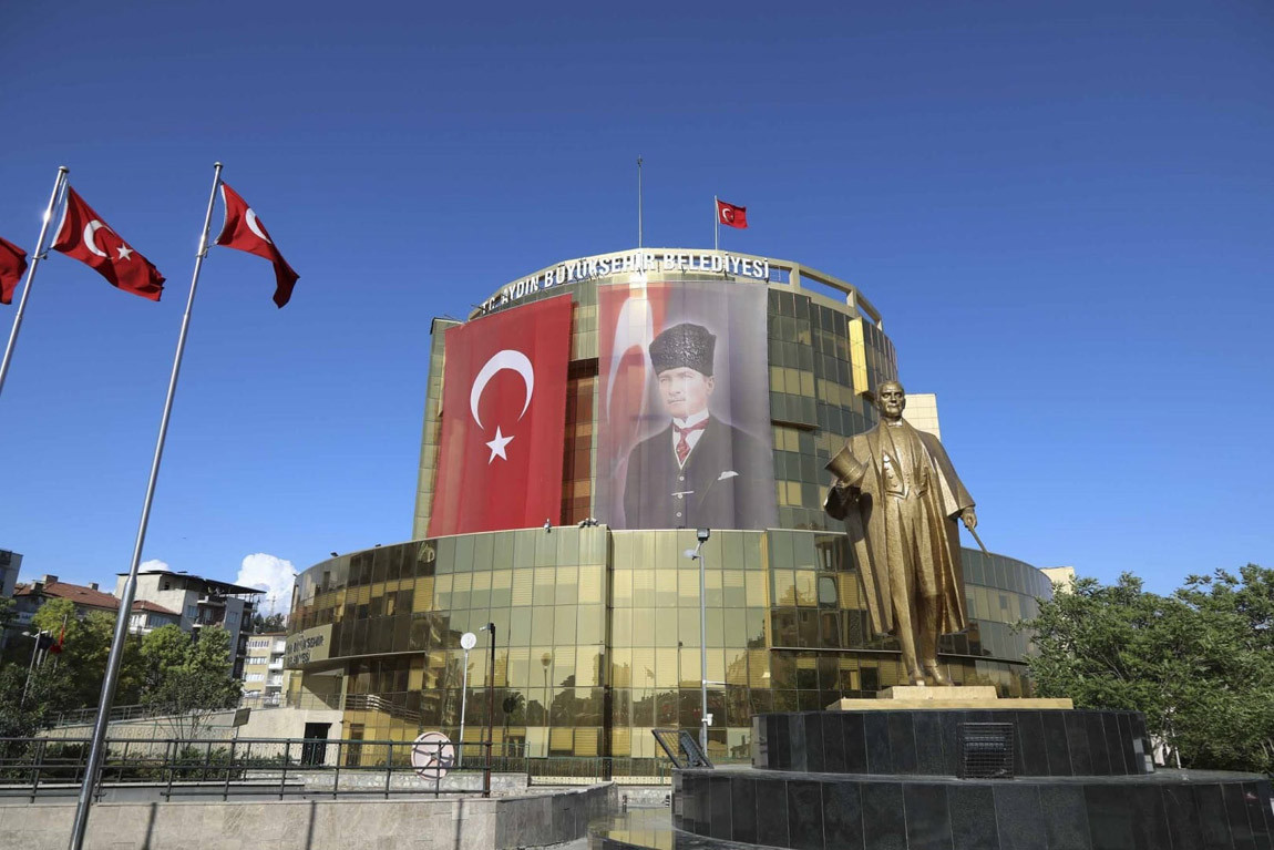 Aydın Büyükşehir Belediyesi Bıllboardları Kendisi İşletecek