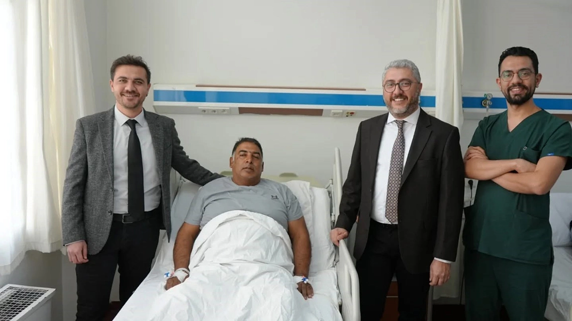 Aydın’da ilk kez ağız içinden alınan doku ile yeni idrar yolu oluşturuldu