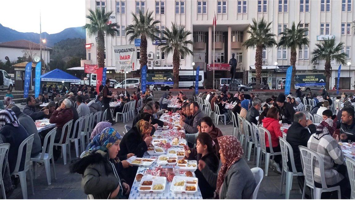 Aydınlılar, B&uuml;y&uuml;kşehirin iftar sofralarında buluşuyor