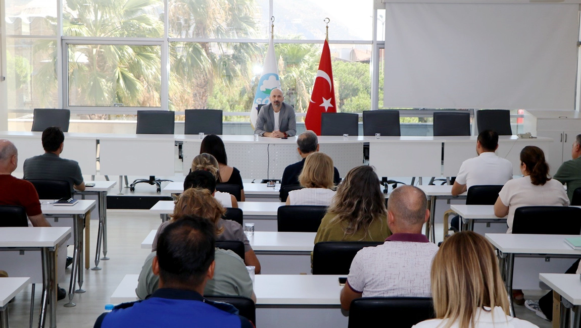 Başkan Arıkan’dan, belediye bürokratlarıyla hizmet odaklı toplantı