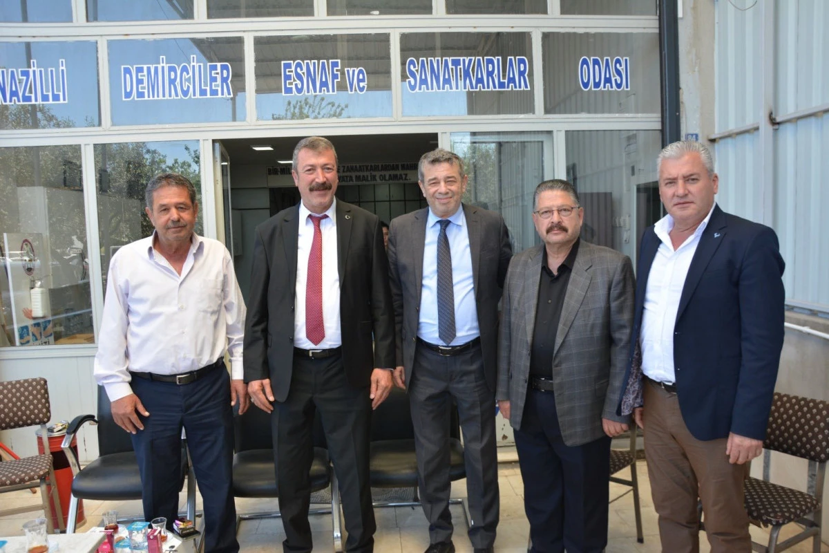 BAŞKAN K&Uuml;NKC&Uuml;&rsquo;DEN NAZİLLİ&rsquo;DE G&Uuml;&Ccedil; G&Ouml;STERİSİ: &ldquo;MAVİ LİSTEDE BULUŞALIM&rdquo;