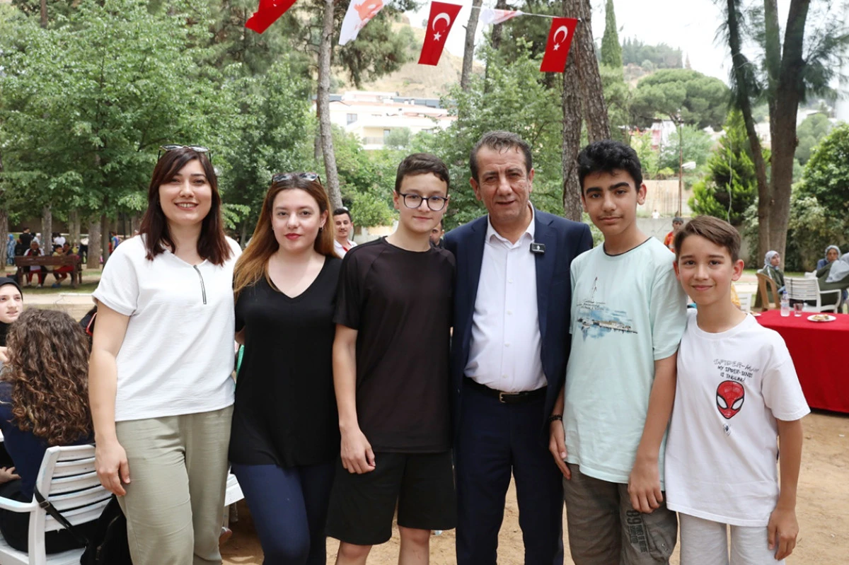BAŞKAN YETİŞKİN’LE EFELER’DE GENÇLİĞE YATIRIM, GELECEĞE UMUT