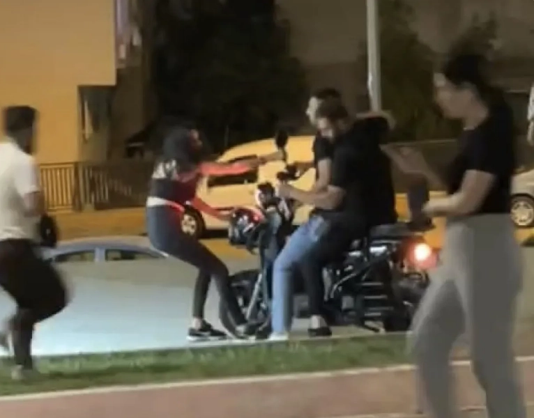 Bursa’da alkollü genç kız ortalığı birbirine kattı