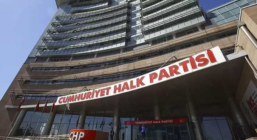CHP KURULTAY DAVASI ERTELENDİ 