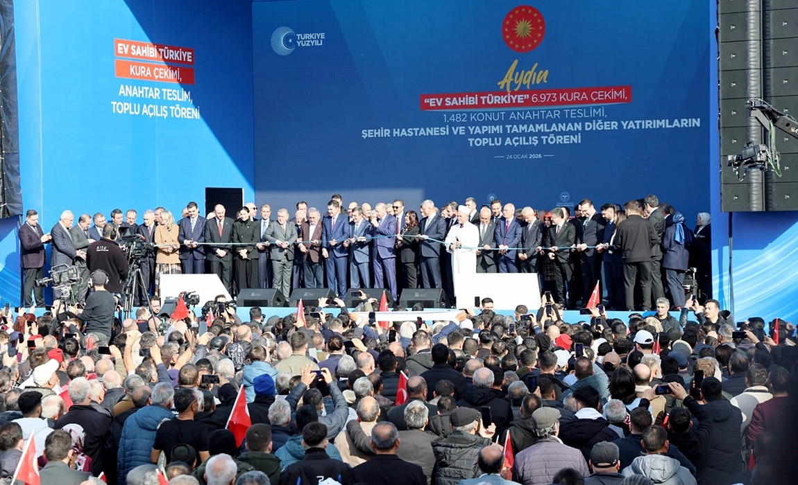 CUMHURBAŞKANI ERDOĞAN: BUG&Uuml;N TOPLAM DEĞERİ 87,5 MİLYAR LİRAYI AŞAN YATIRIMLARI SİZİNLE BULUŞTURUYORUZ. 500 BİN SOSYAL KONUT PROJESİNİ BAŞLATTIK