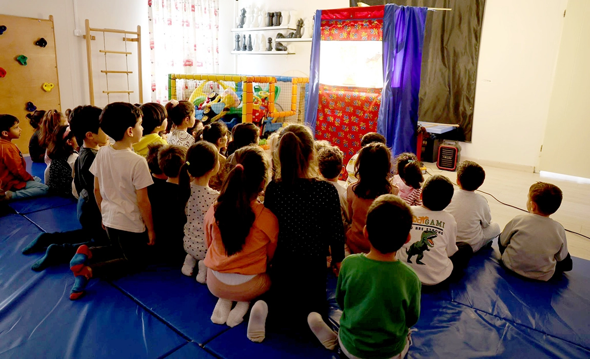 Didim Belediyesi minikleri Hacivat ve Karag&ouml;z ile buluşturdu