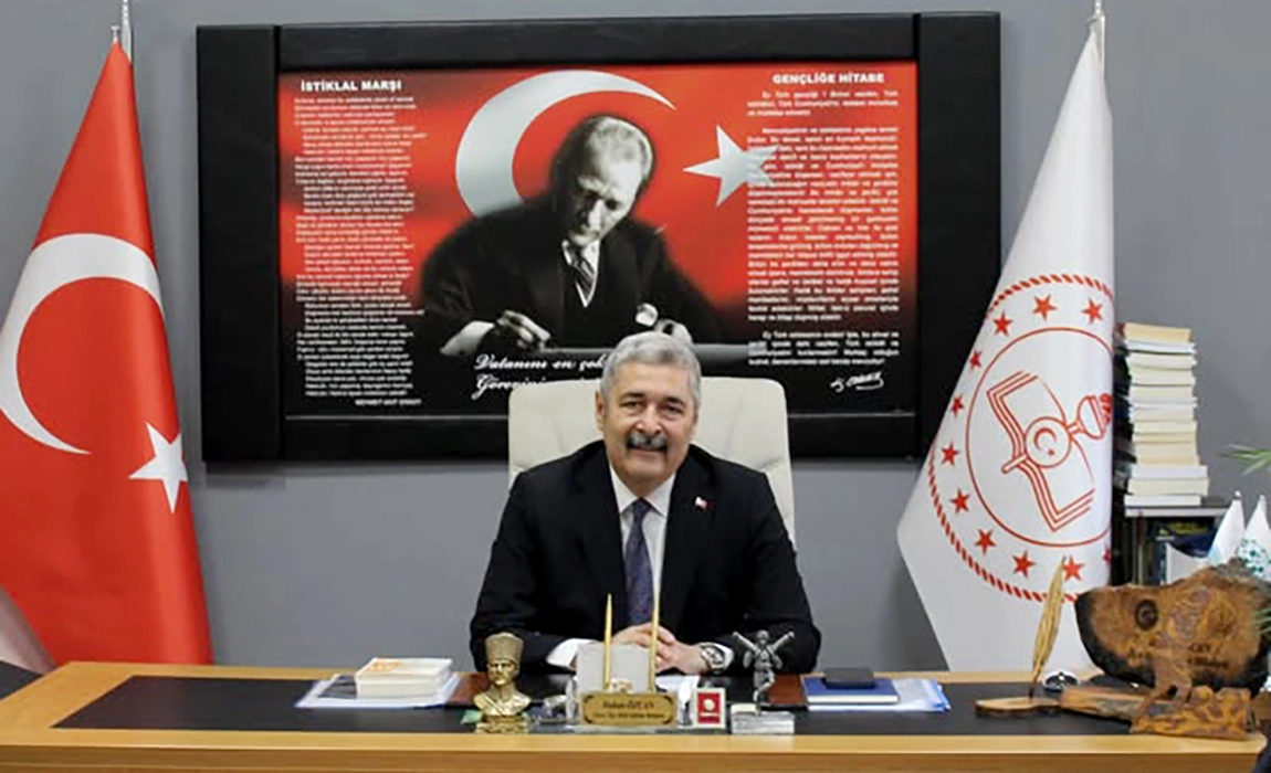 EFELER MİLLİ EĞİTİM M&Uuml;D&Uuml;R&Uuml; S&Ouml;KE&rsquo;YE GİTMİYOR