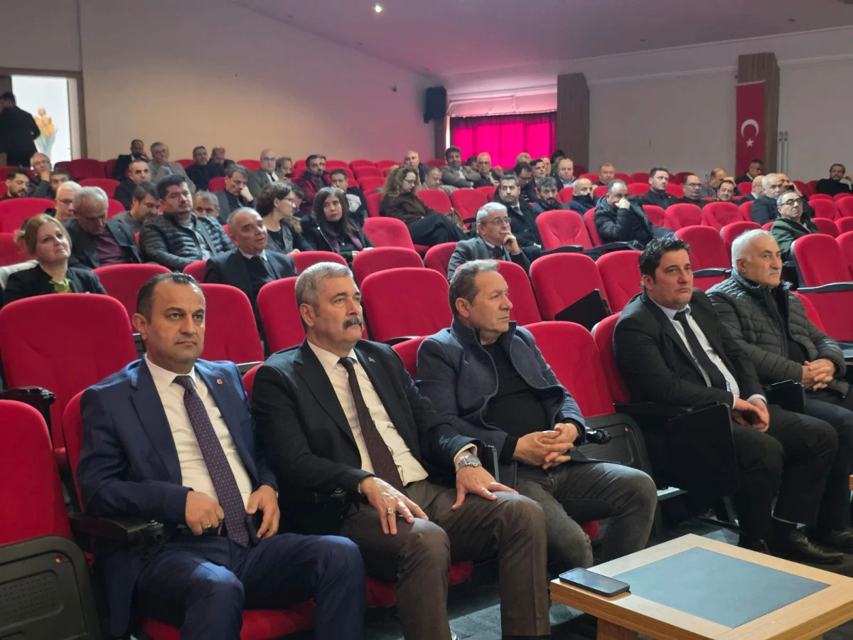 Efeler&rsquo;de Eğitimde K&uuml;resel Ufuk: &ldquo;Karşılaştırmalı Eğitim Semineri&rdquo; Ger&ccedil;ekleştirildi