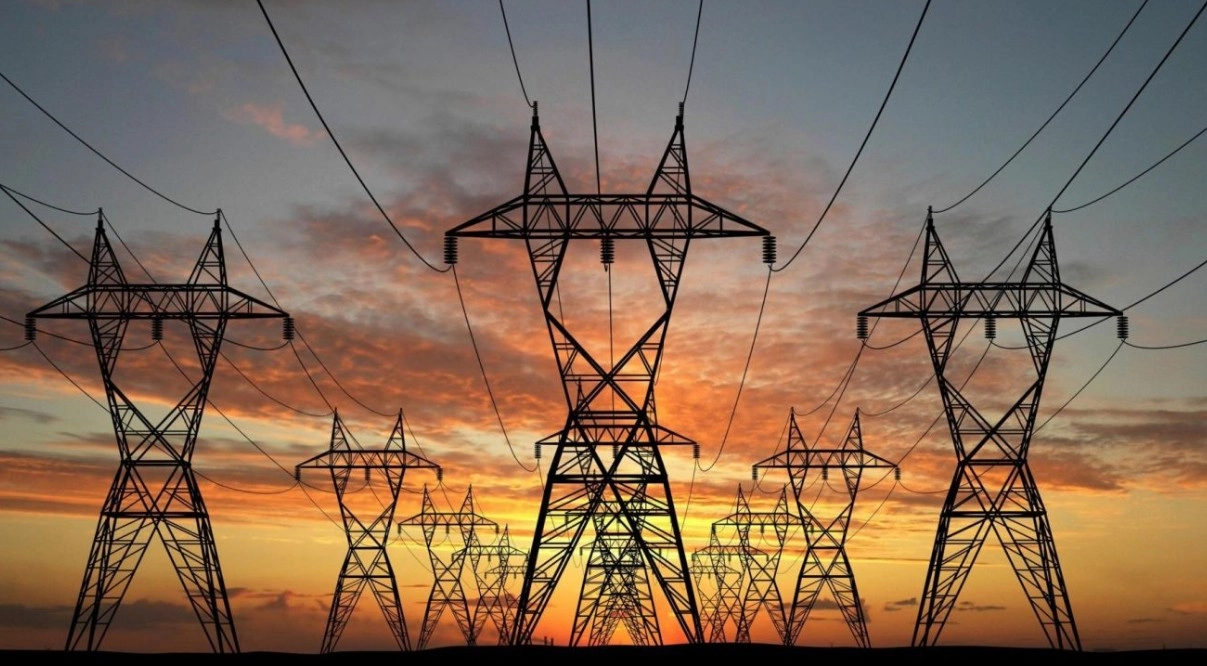 ELEKTRİK KESİNTİLERİ TARİHE KARIŞIYOR