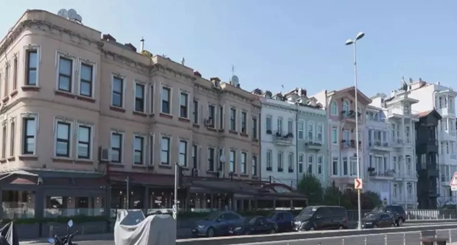 İstanbul Boğazı'nda ünlü otel ve restoranlar için yıkım kararı alındı