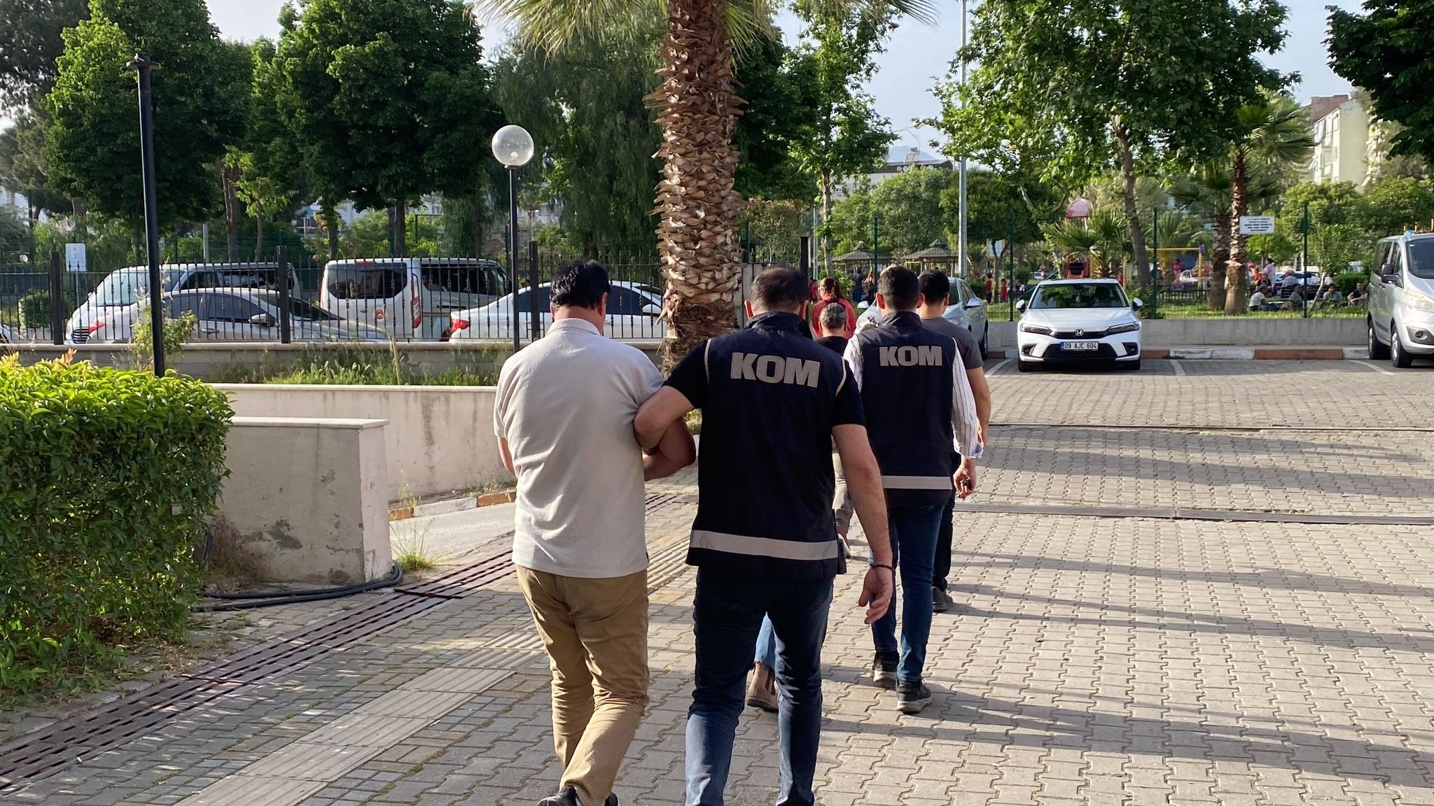 Nazilli'de usuls&uuml;z sağlık raporuna ilişkin operasyonda 4 tutuklama