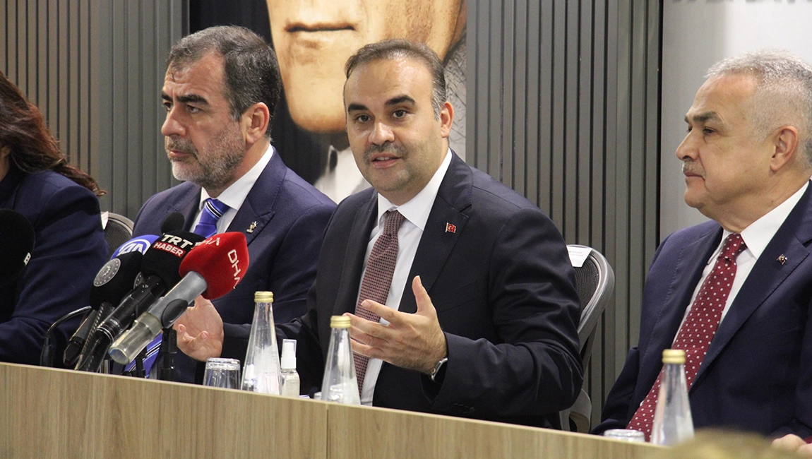 SANAYİ ve TEKNOLOJİ BAKANI KACIR: DAHA FAZLA ÜRETMEK ZORUNDAYIZ