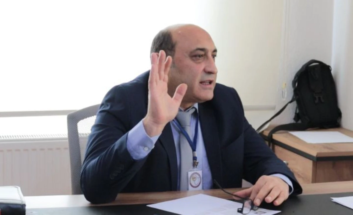 &Uuml;LKENİN KURTULUŞU AVUKATTA-M&Uuml;TEAHHİTTE DEĞİL, DEVLET MEMURUNDADIR!