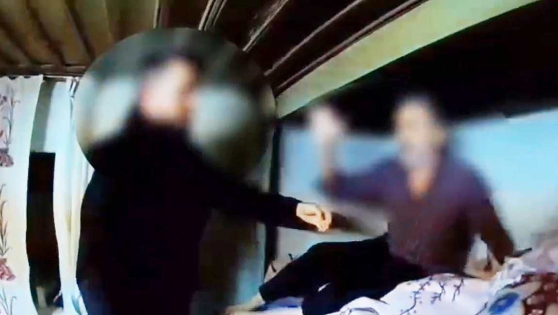 Yatakların arasına saklandı, jandarmadan kaçamadı